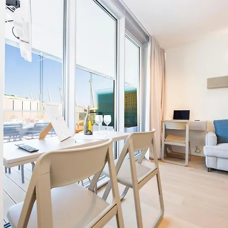 公寓 Waterfront Lux, 2 Bed Studio, Parking By Tilo *